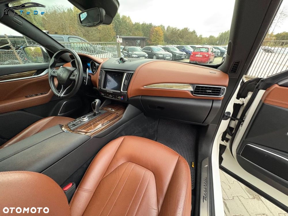 Maserati Levante S Granlusso - 33