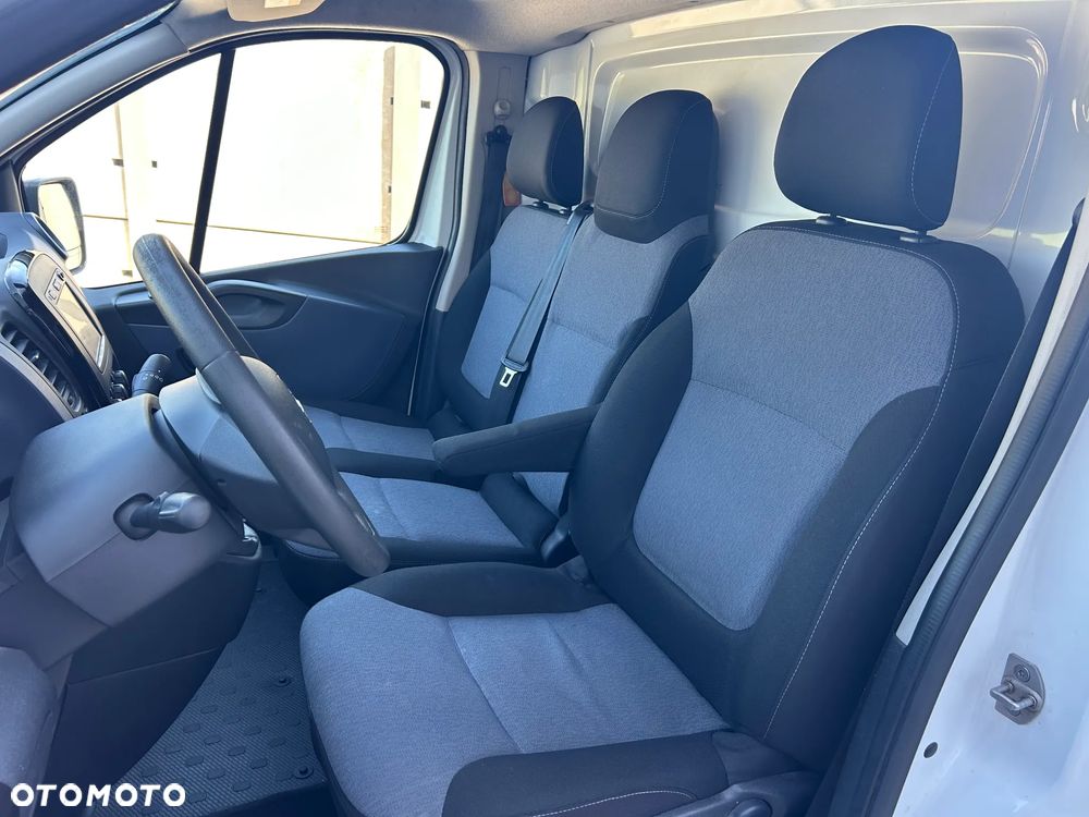 Opel VIVARO - 11