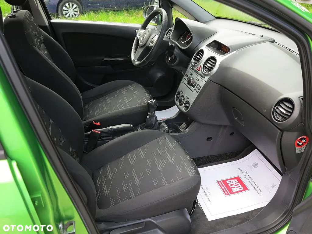 Opel Corsa 1.4 T Cosmo S&S - 13