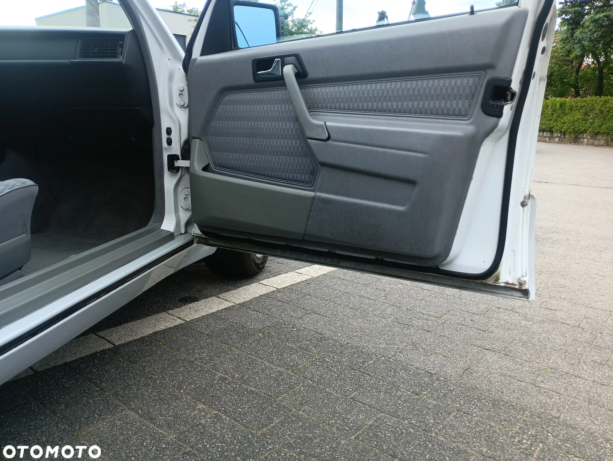 Mercedes-Benz W201 (190) - 27