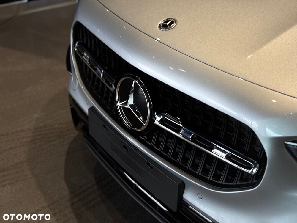 Mercedes-Benz GLA - 6