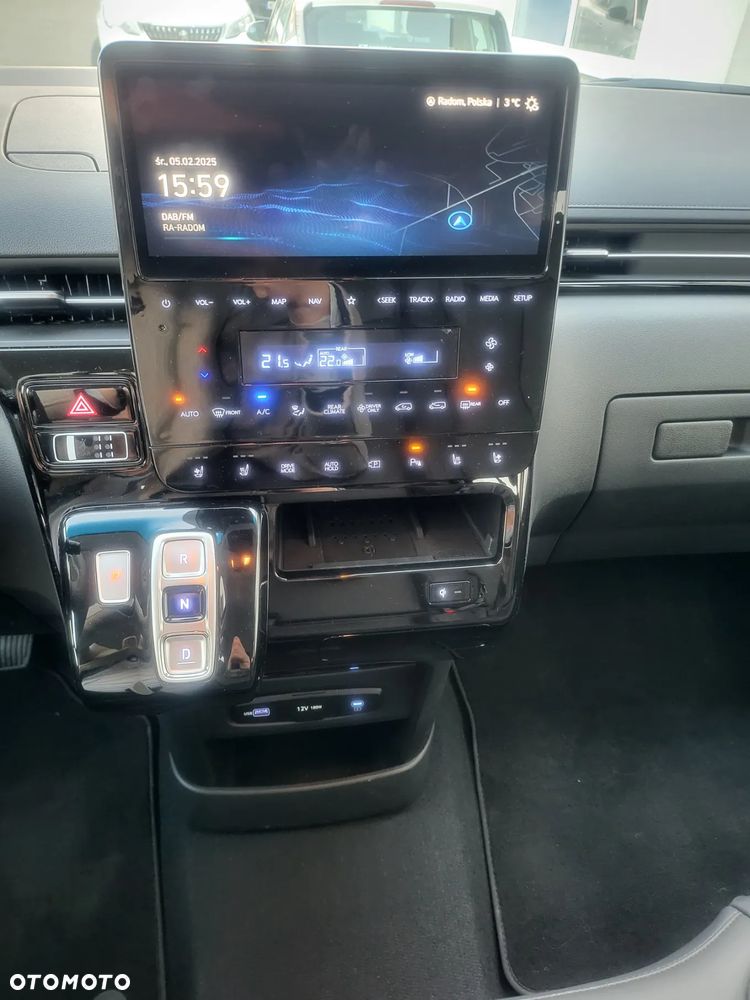 Hyundai Staria 1.6 T-GDI HEV Smart VIP - 27