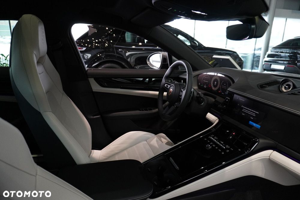 Porsche Panamera 4 - 27