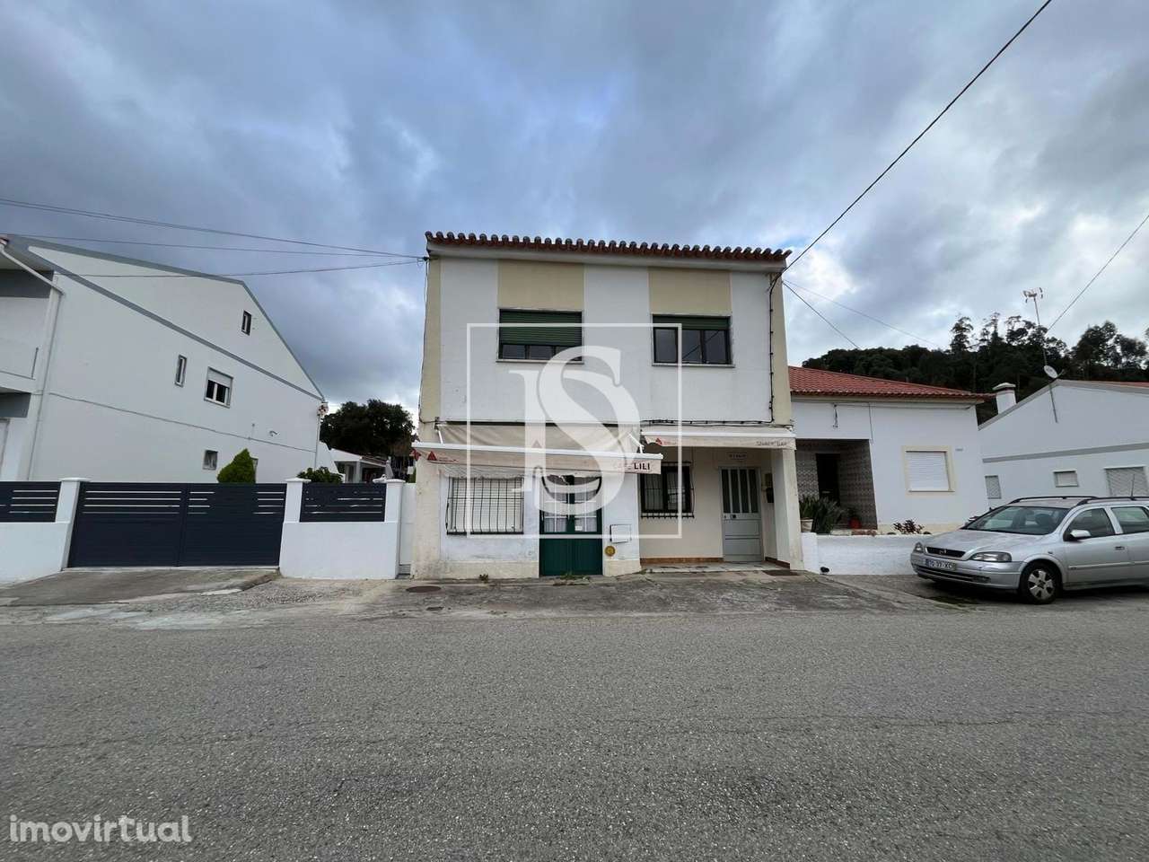 Moradia T3 - Comércio e Habitação - Bicas - Abrantes - Grande imagem: 2/33