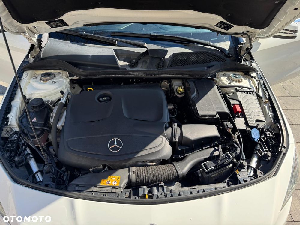 Mercedes-Benz CLA 250 4Matic 7G-DCT Sport - 22