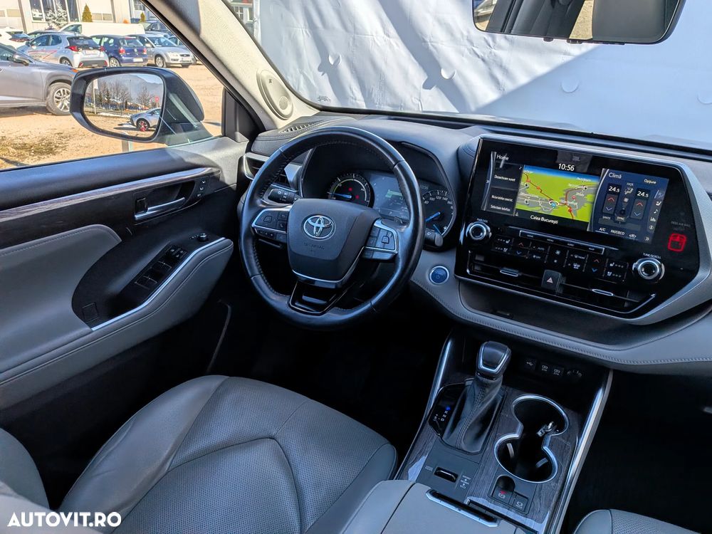 Toyota Highlander 2.5 L Dynamic Force 248CP Luxury Metallic - 18