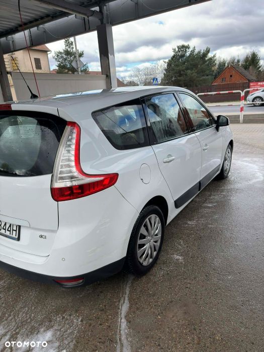 Renault Scenic 1.9 dCi Tech Run - 11