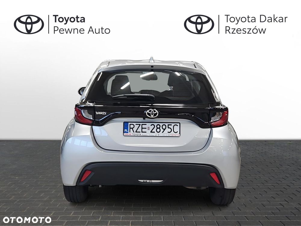 Toyota Yaris - 4