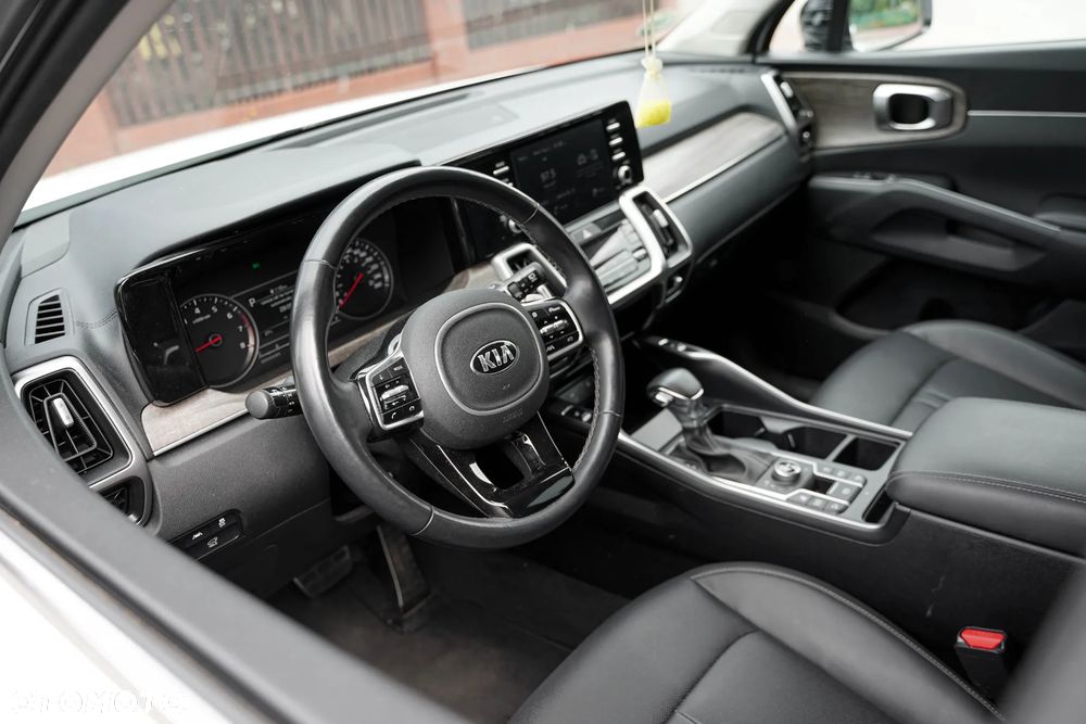 Kia Sorento - 10