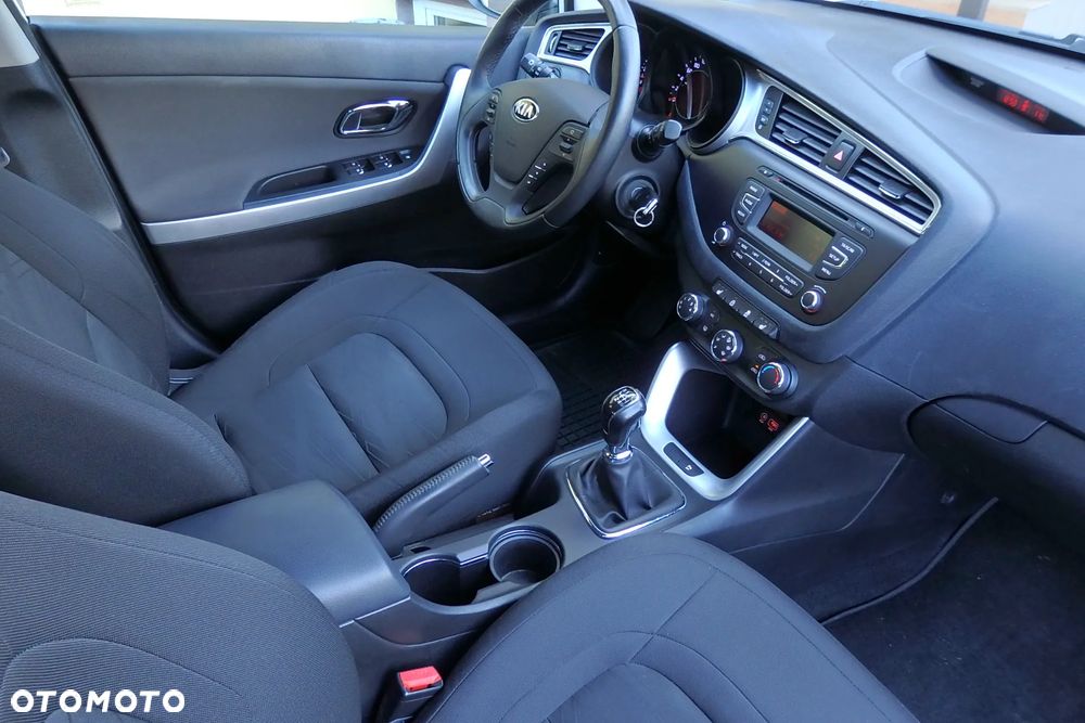 Kia Ceed - 6