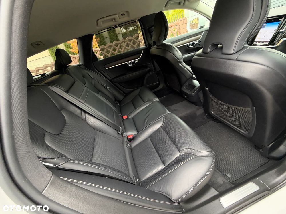 Volvo V90 Cross Country D5 AWD Pro - 31