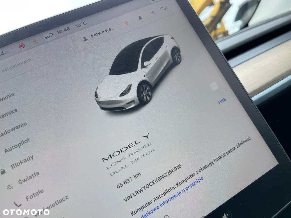 Tesla Model Y Long Range Dual Motor AWD - 12
