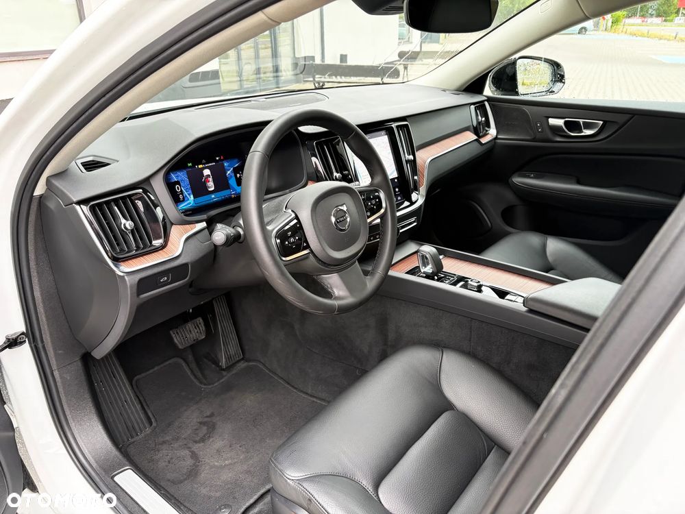Volvo S60 B5 B AWD Plus Dark - 10