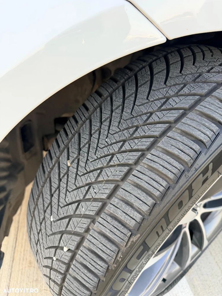 BMW Seria 3 320d Aut. Sport Line - 32