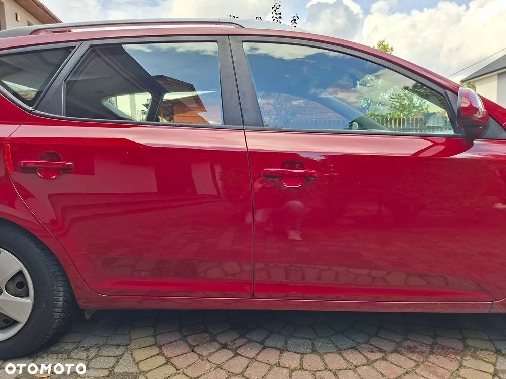 Kia Ceed - 12