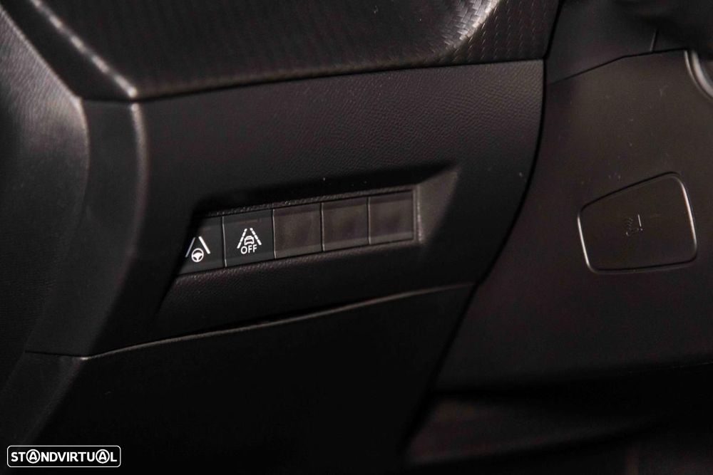 Peugeot e-2008 50 kWh GT - 45