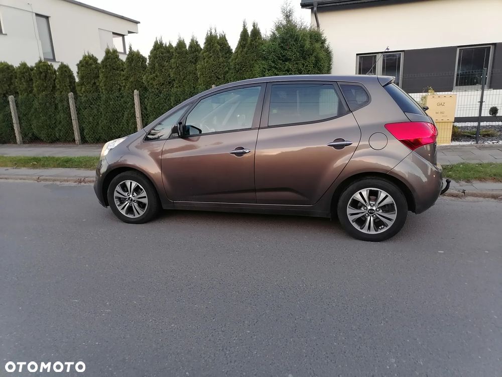 Kia Venga 1.6 CRDi 128 Dream Team Edition - 2