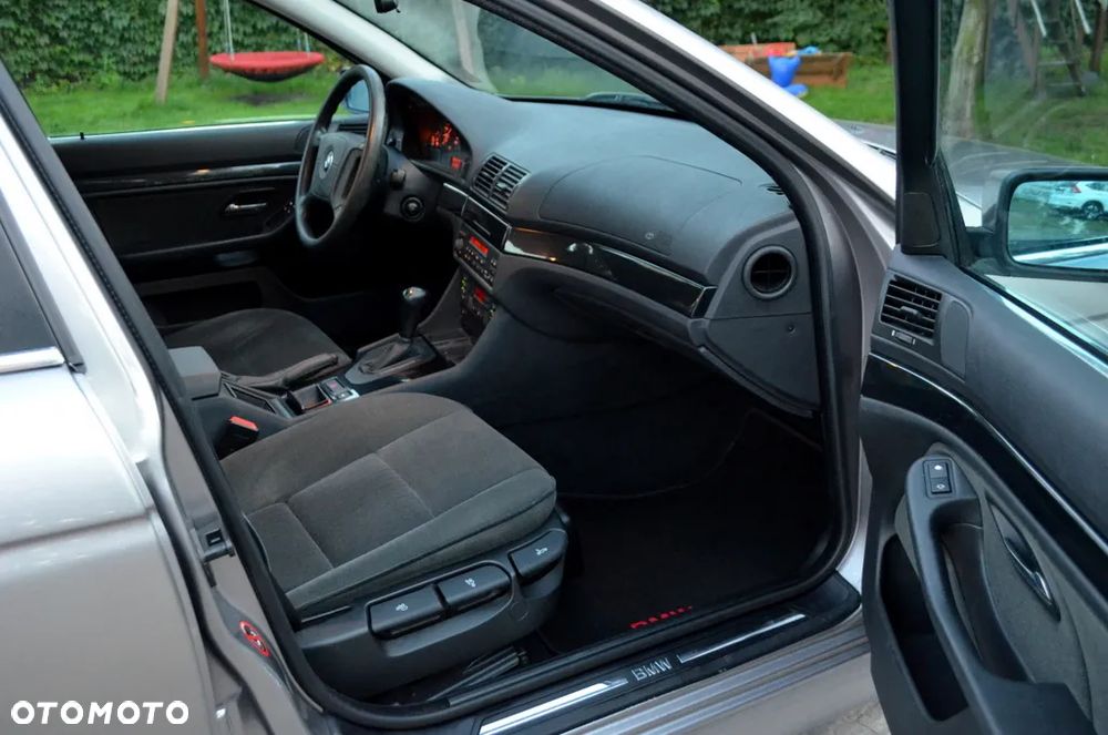 BMW Seria 5 - 11