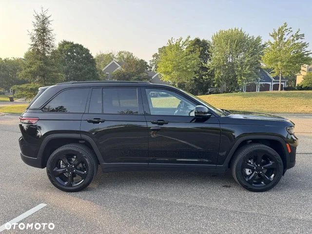Jeep Grand Cherokee - 4