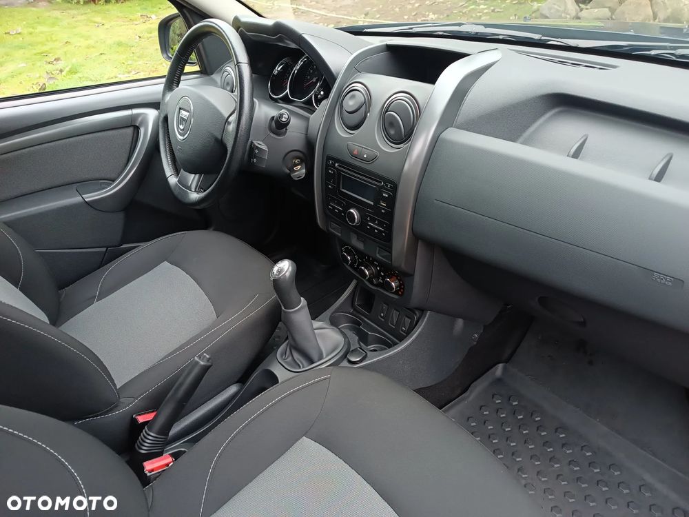 Dacia Duster 1.6 SCe Laureate S&S - 26