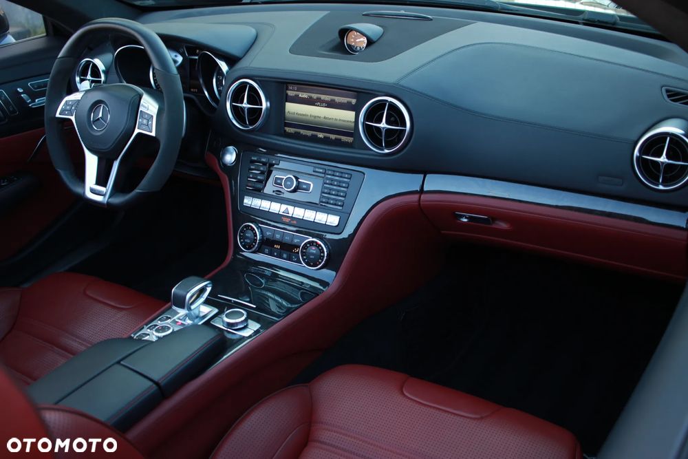 Mercedes-Benz SL 63 AMG - 13