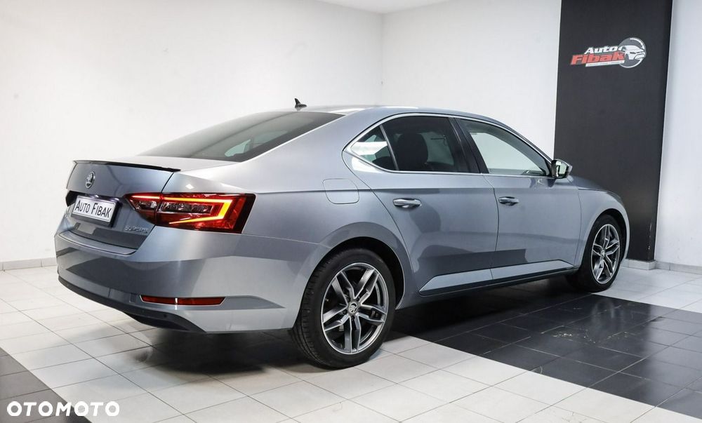 Skoda Superb 2.0 TDI SCR Style DSG - 11