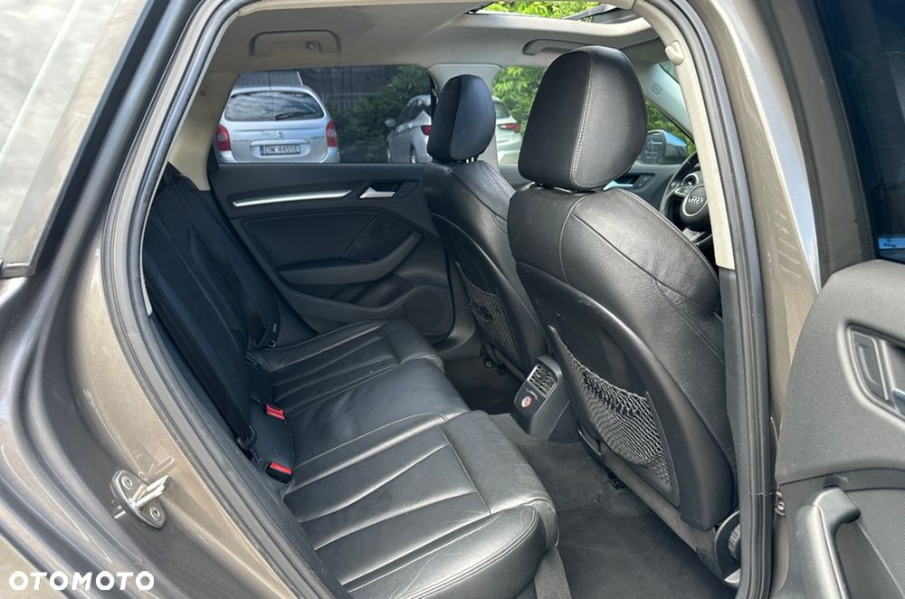 Audi A3 Sportback 1.6 TDI S tronic design - 14