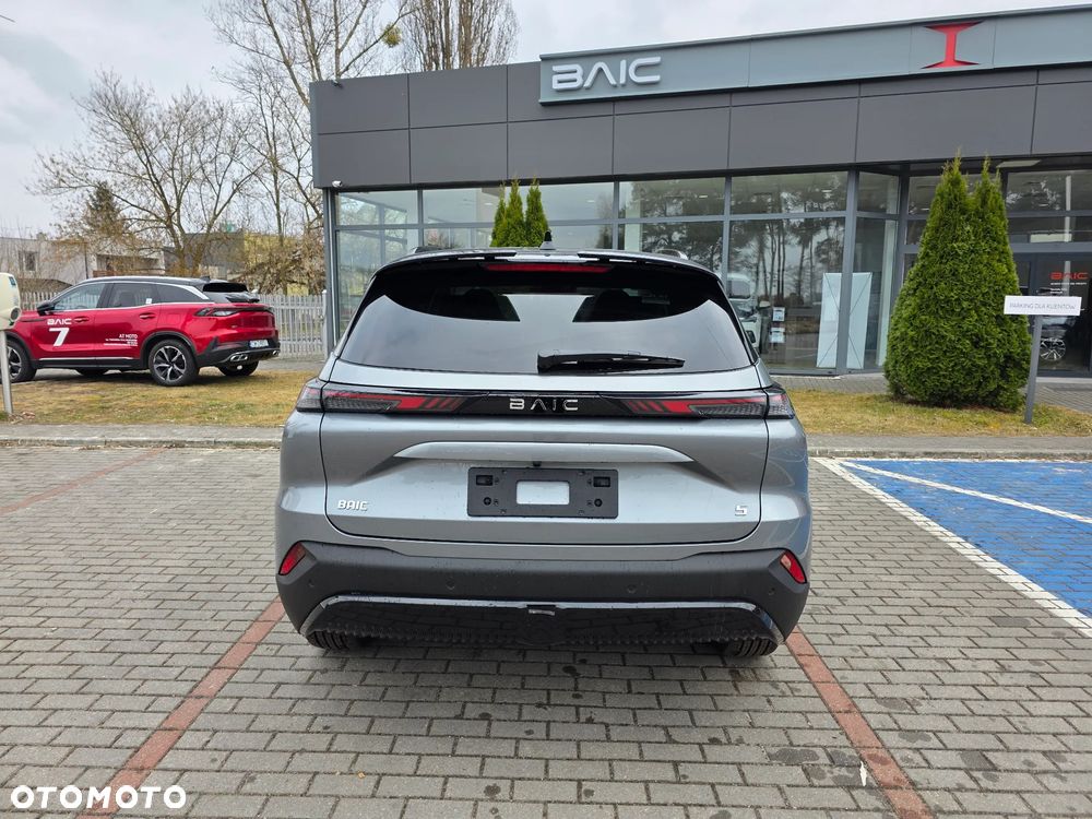 BAIC 5 Beijing 1.5T Comfort DCT - 6