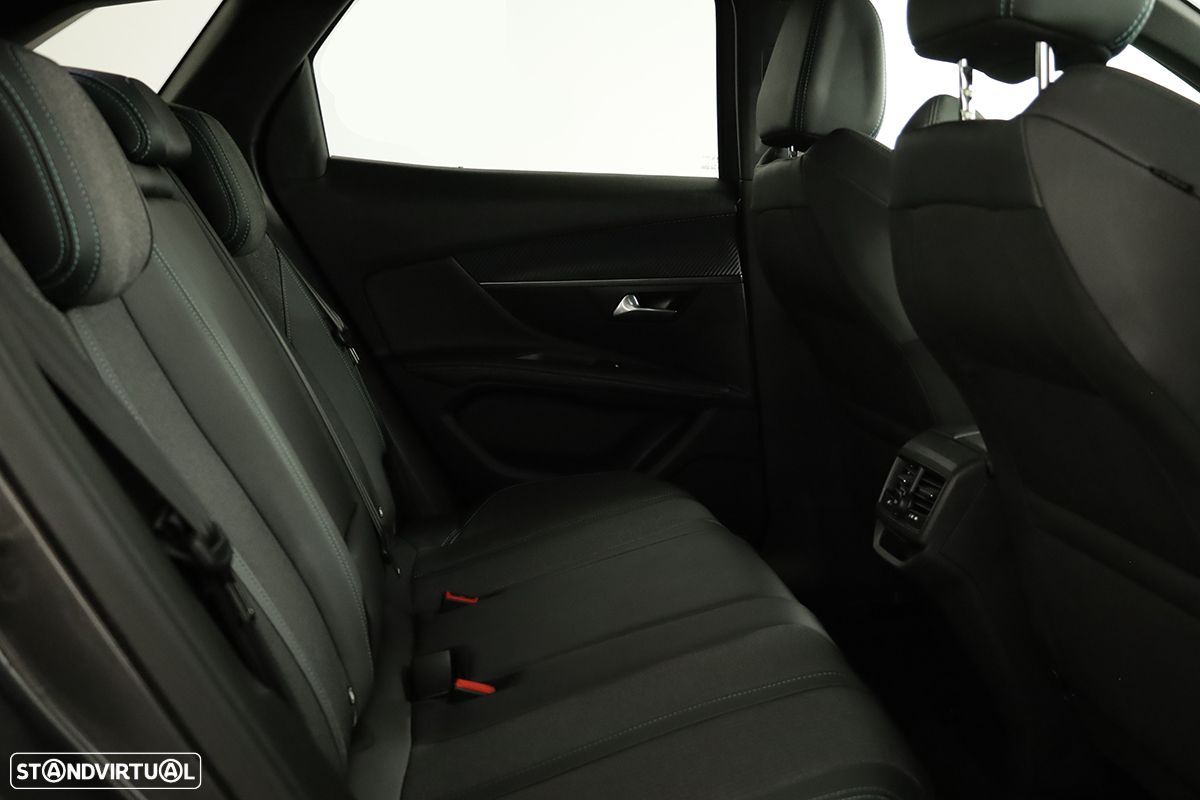 Peugeot 3008 1.2 PureTech Allure Pack - 24