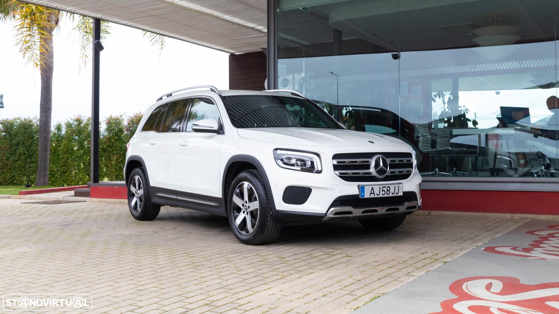 Mercedes-Benz GLB 200 - 2