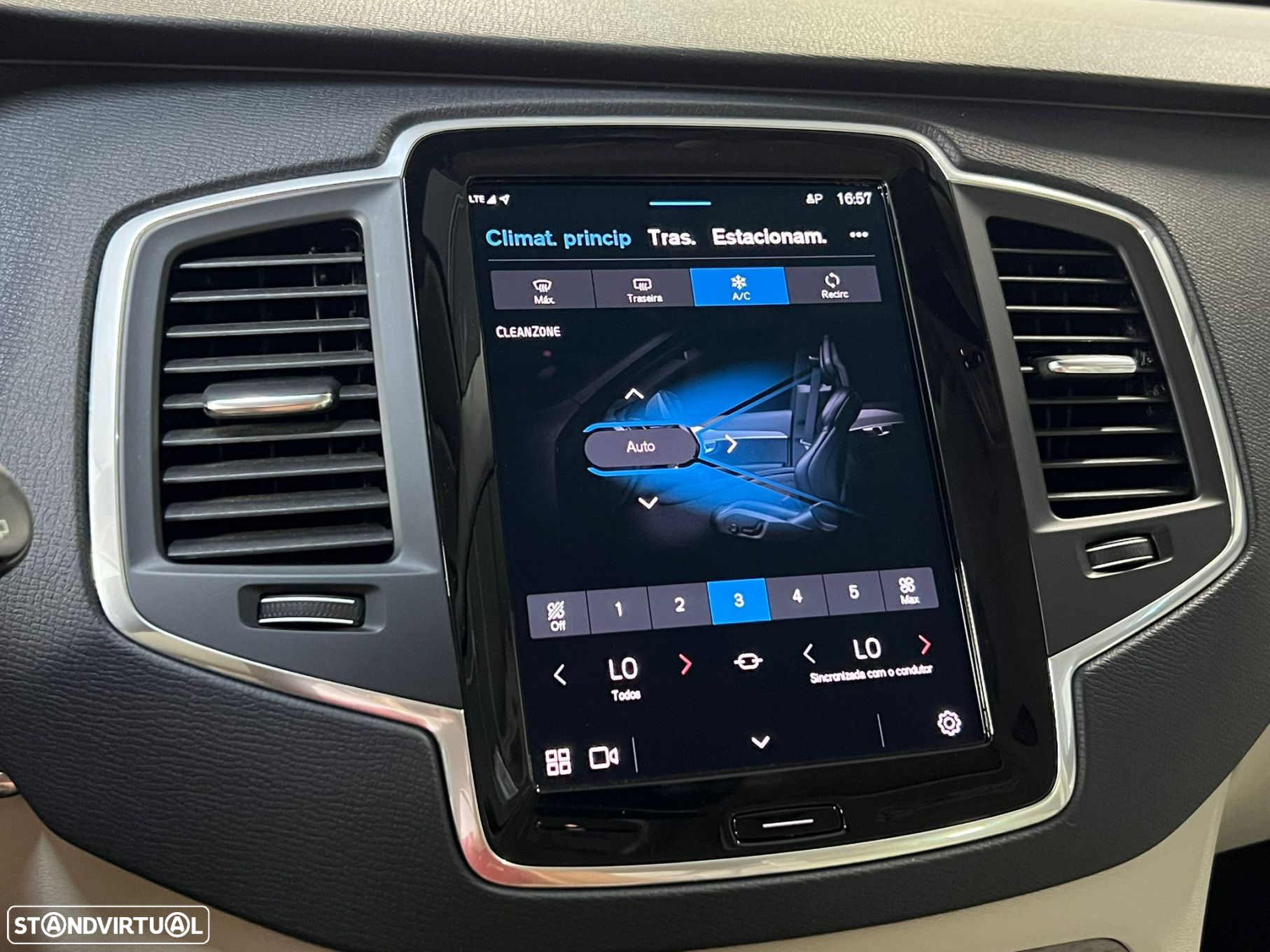 Volvo XC 90 - 15