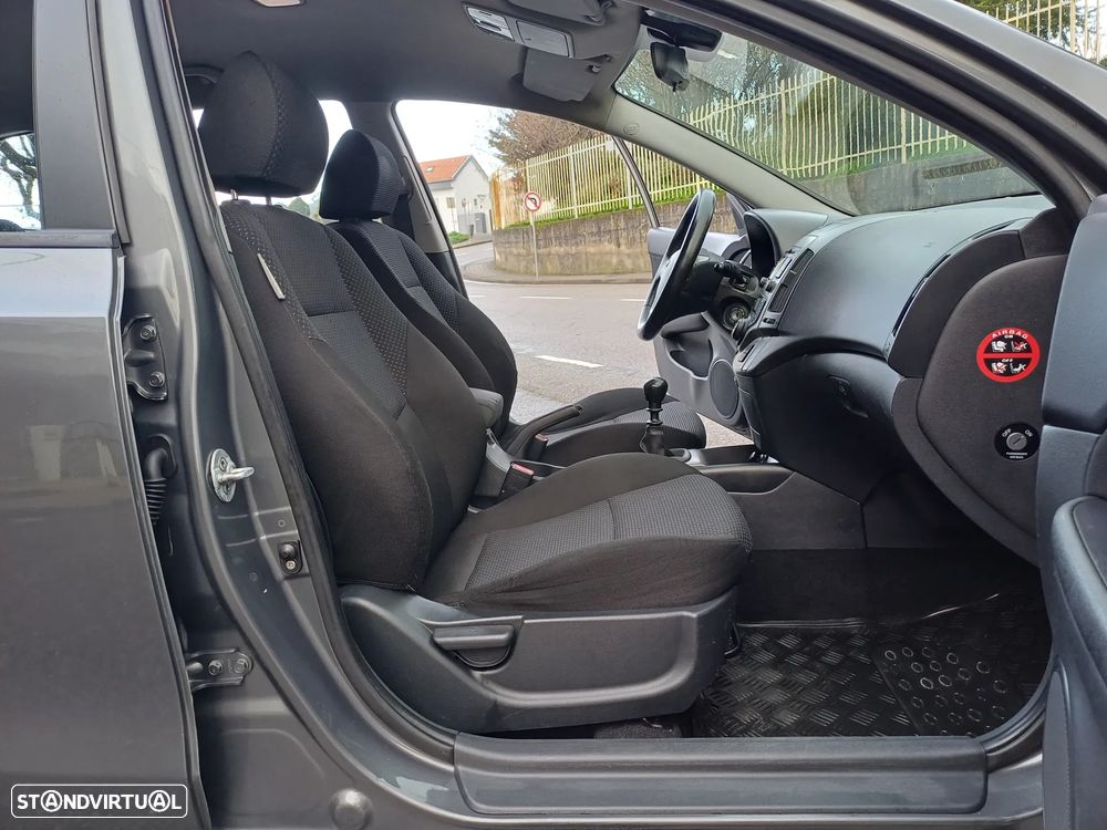 Hyundai i30 CW 1.6 CRDi Comfort - 31