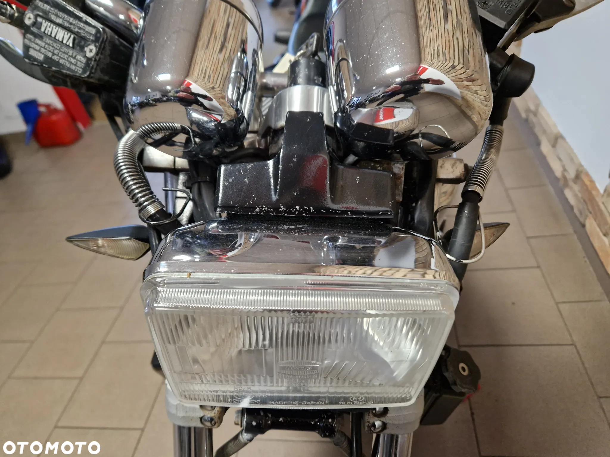 Yamaha FZX - 21