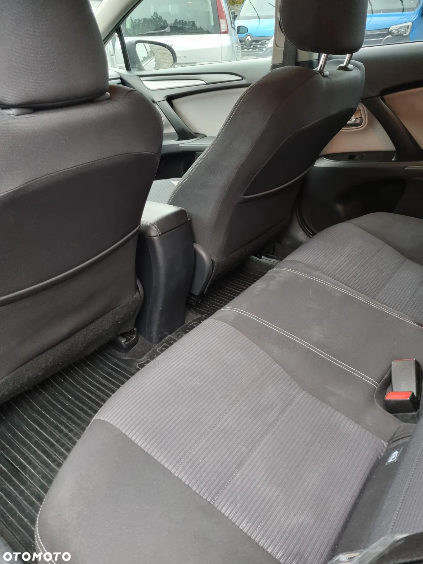 Toyota Avensis - 10