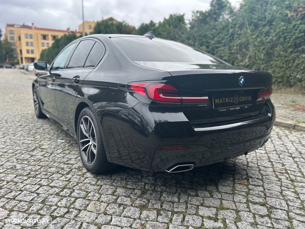 BMW 530 e Pack Desportivo M - 3
