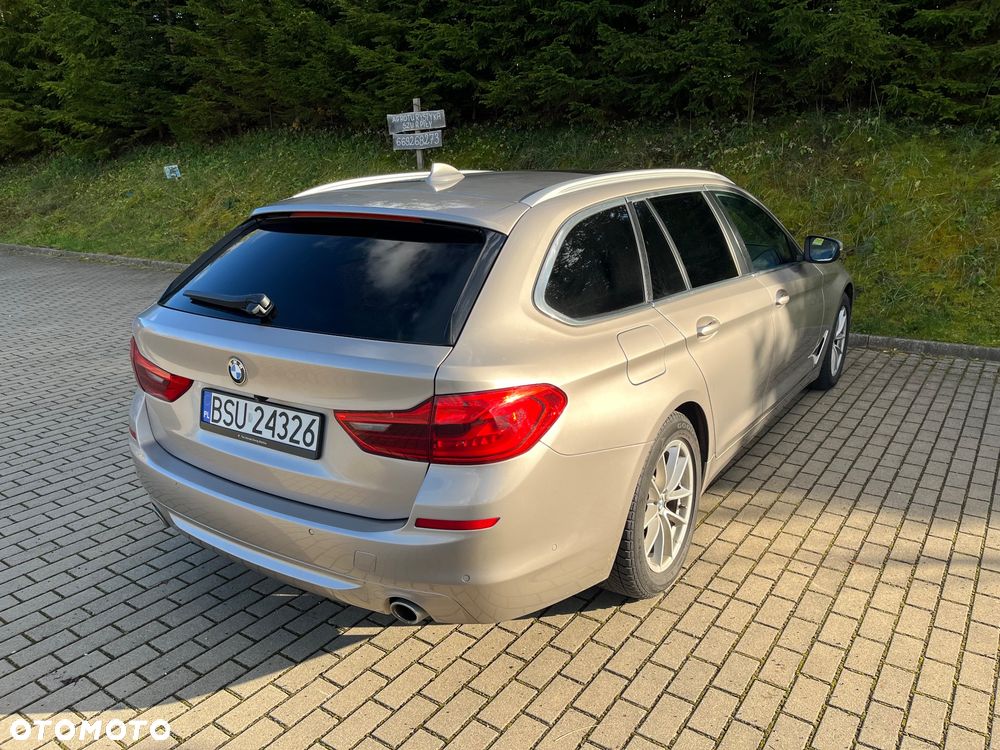BMW Seria 5 520d xDrive - 5