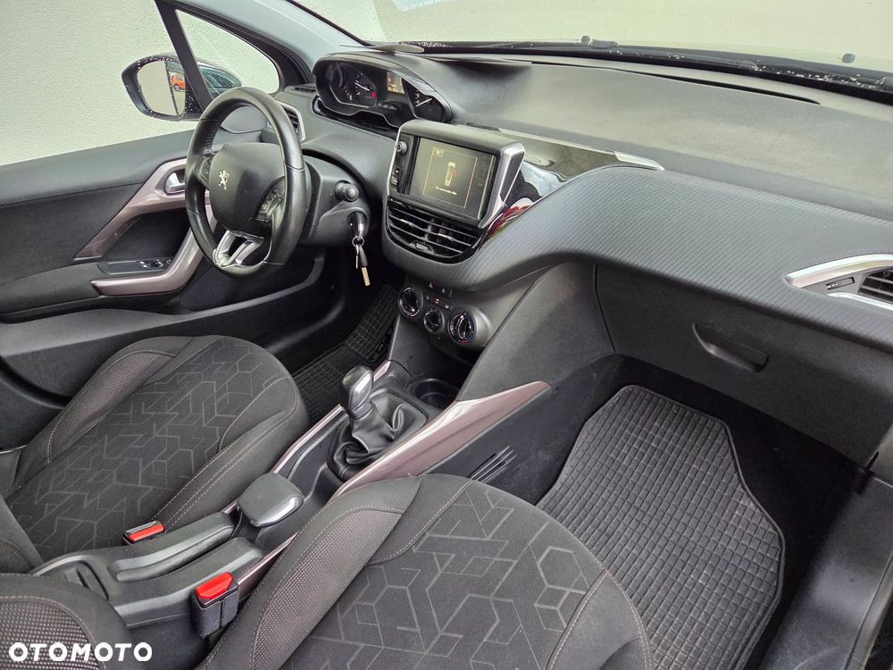 Peugeot 2008 - 10