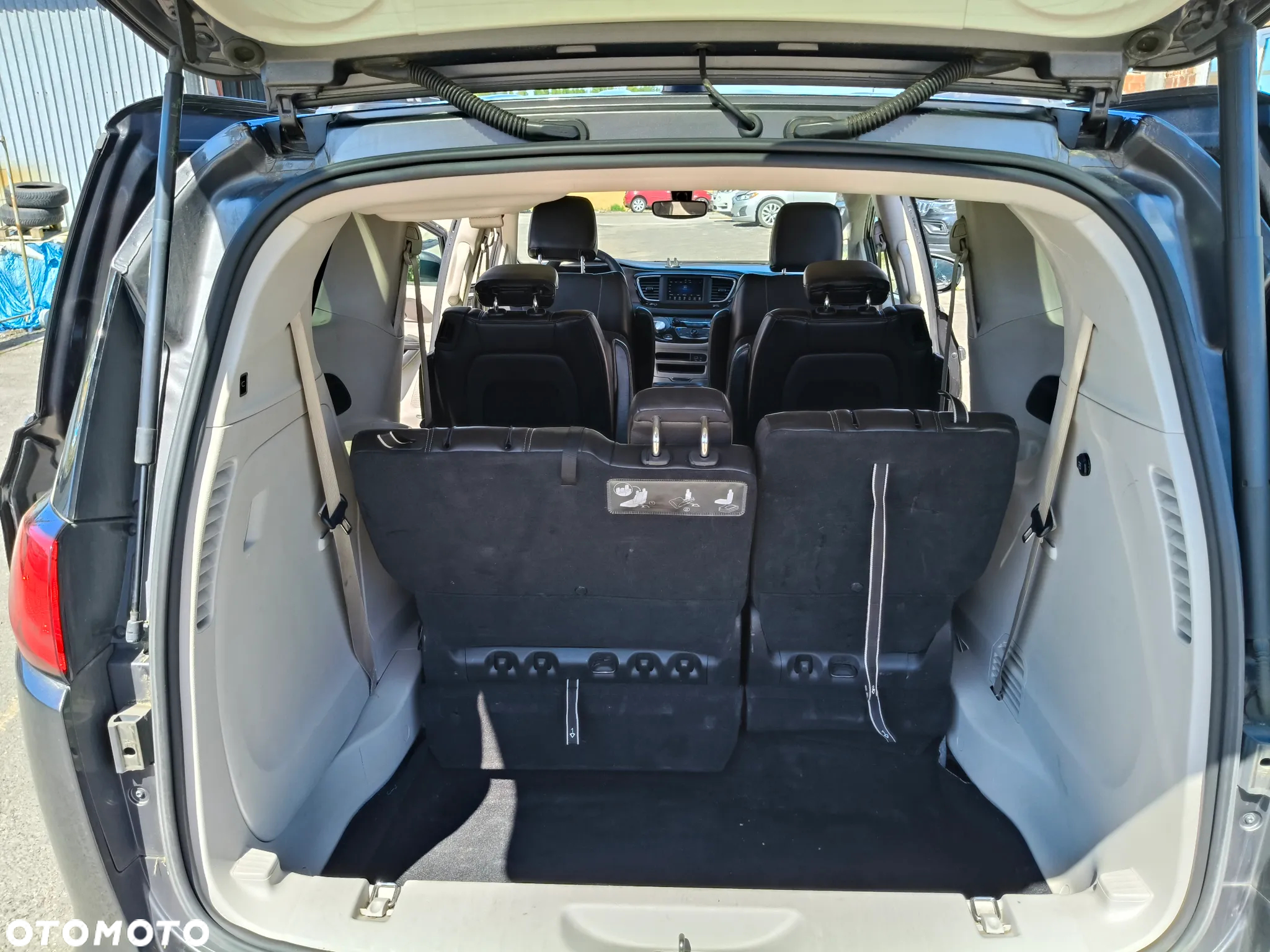 Chrysler Voyager - 9