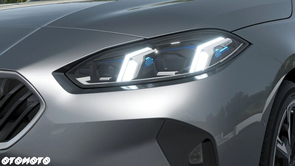 BMW Seria 1 120 mHEV - 11