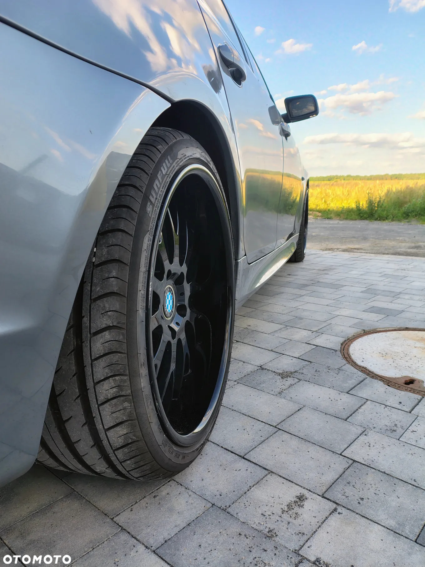 BMW Seria 5 550i - 7