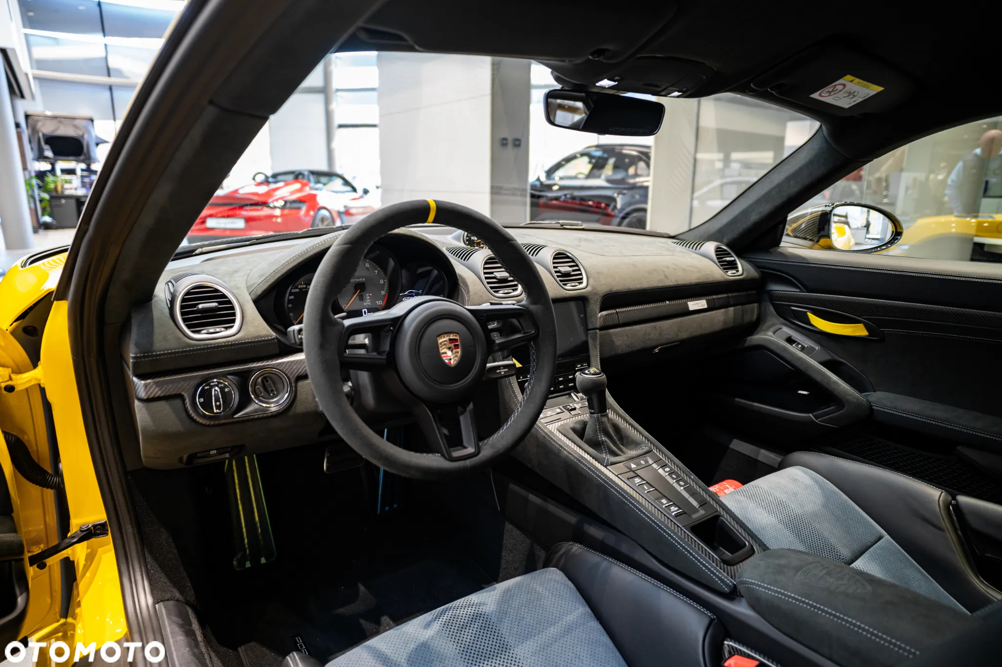 Porsche 718 Cayman GPF GT4 RS PDK - 11