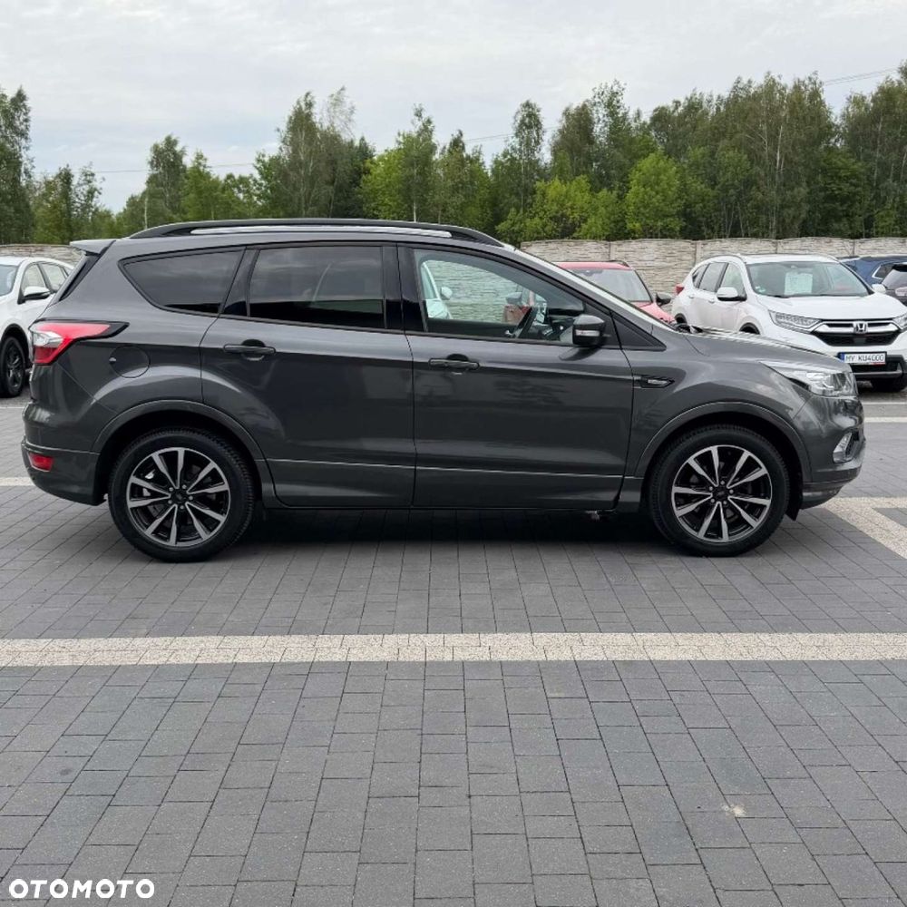 Ford Kuga - 10