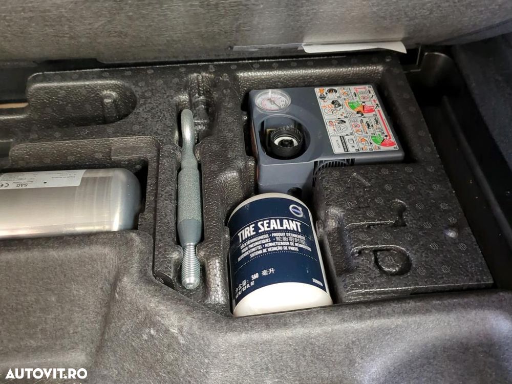 Volvo XC 60 B5 D AWD Geartronic Inscription - 12