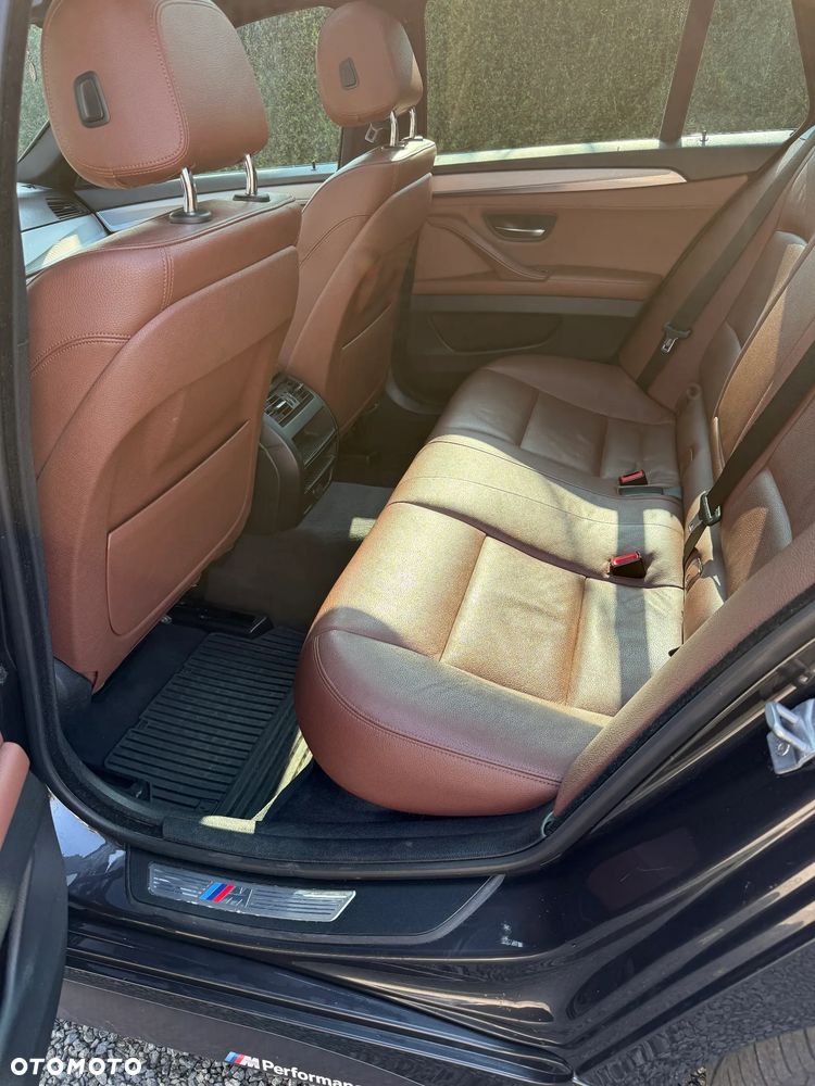BMW Seria 5 525d xDrive - 8
