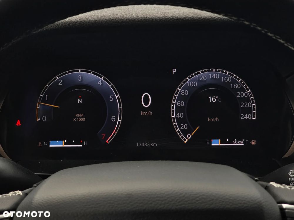 Jeep Grand Cherokee - 22