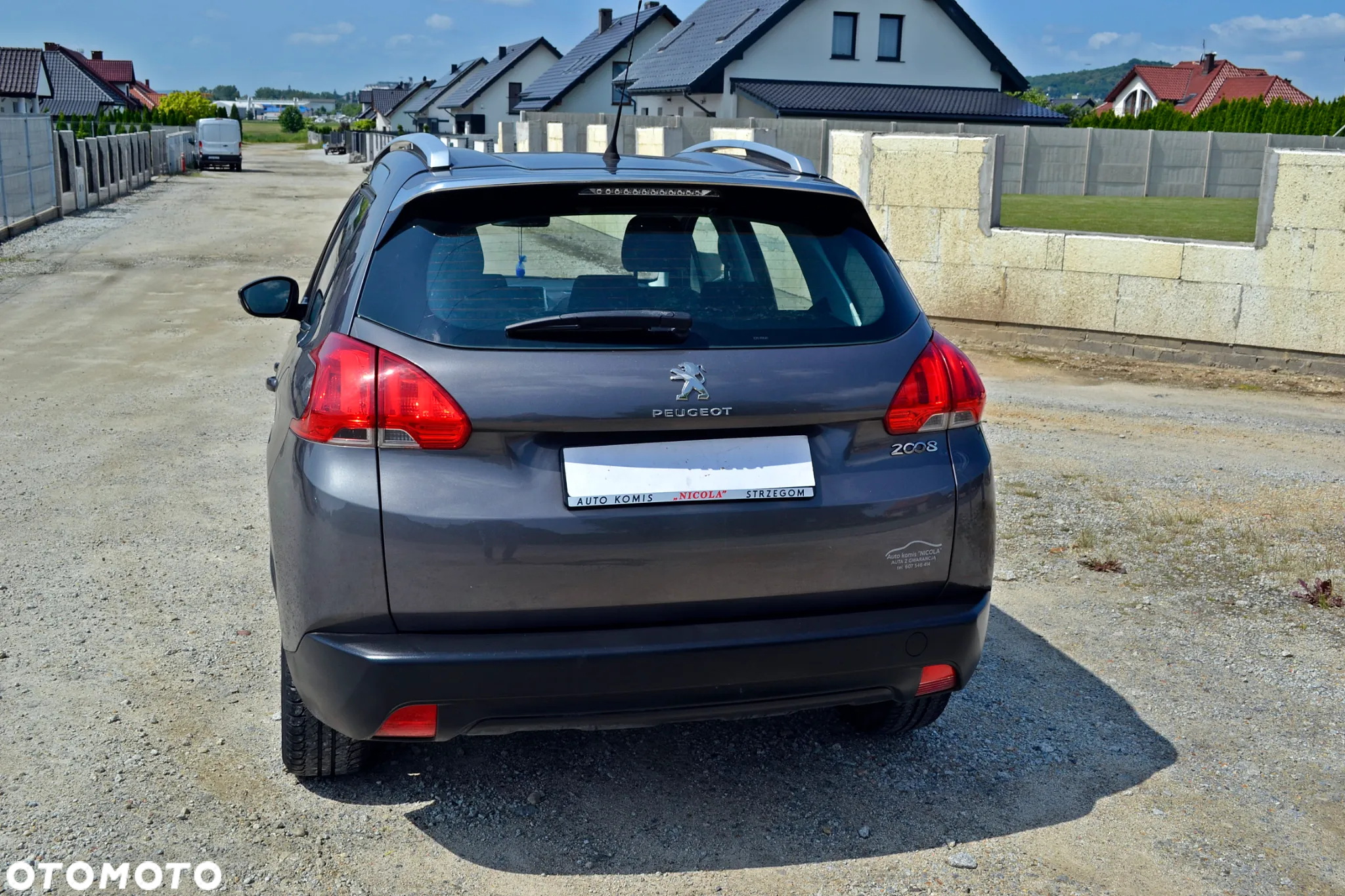 Peugeot 2008 - 9