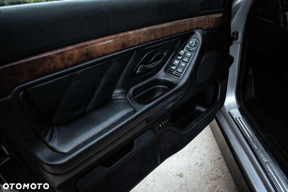 BMW Seria 7 - 25