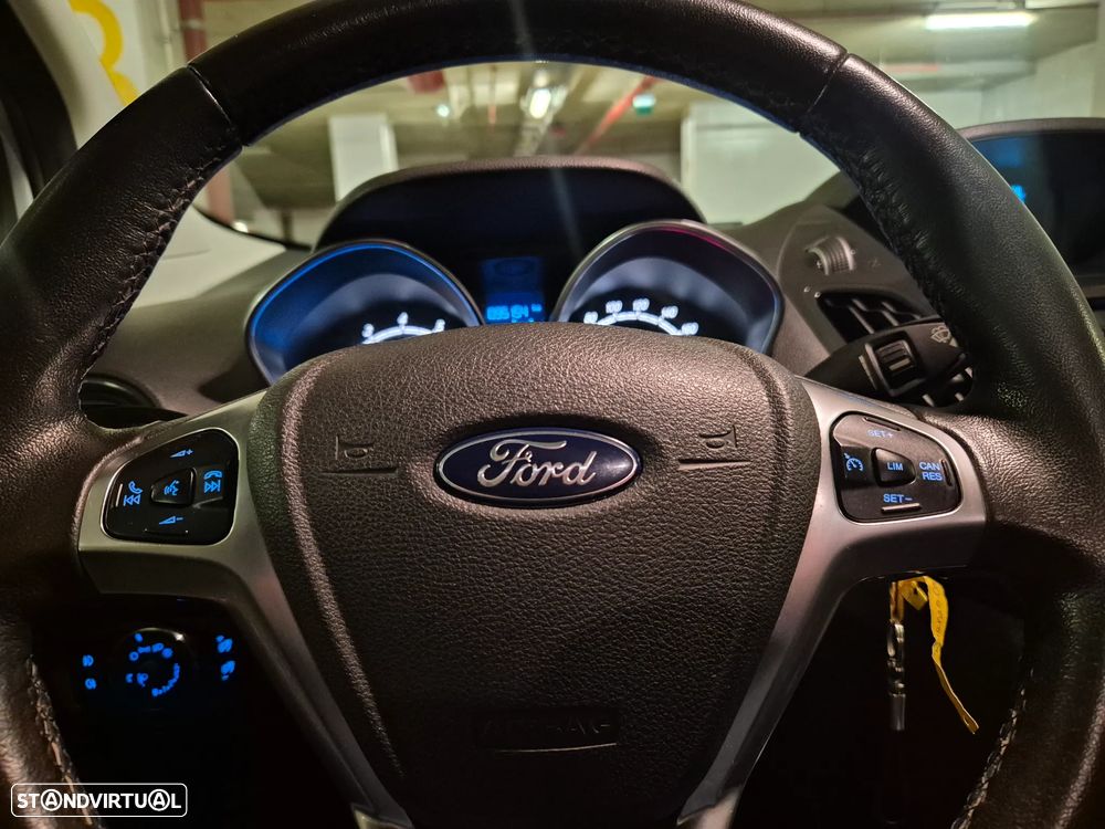 Ford Tourneo Courier 1.0 EcoBoost Titanium - 15