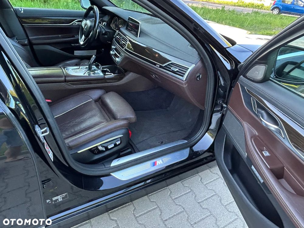 BMW Seria 7 740d xDrive - 14