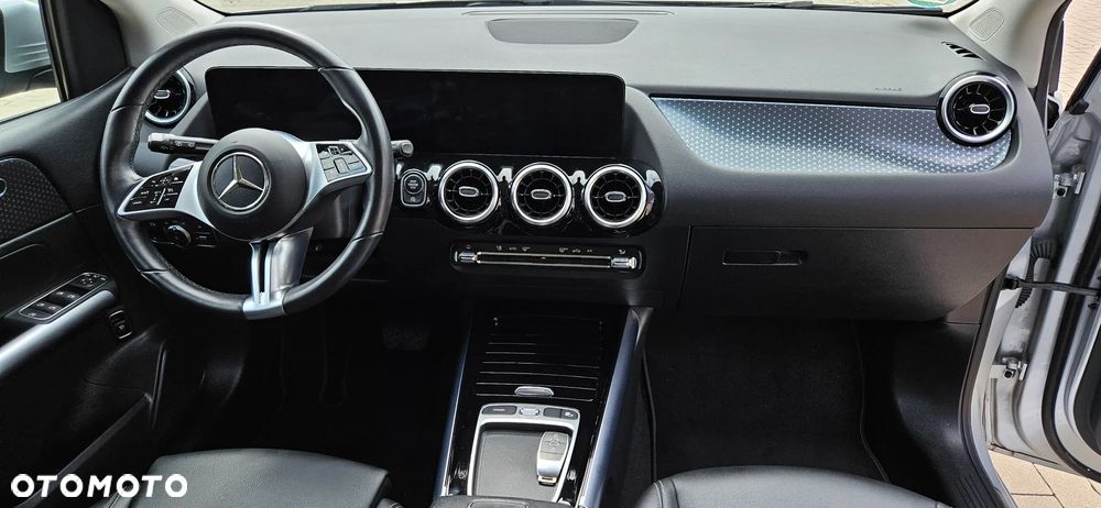 Mercedes-Benz Klasa B 180 7G-DCT Style - 16